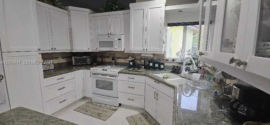 16461 SW 103 terr Miami, FL 33196