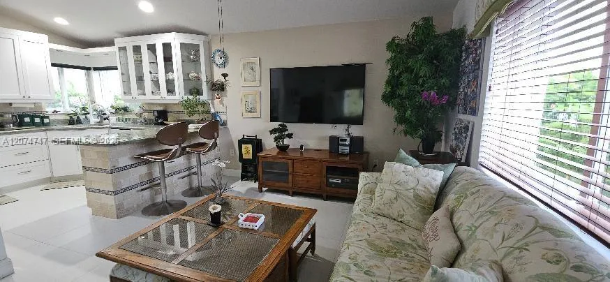 16461 SW 103 terr Miami, FL 33196