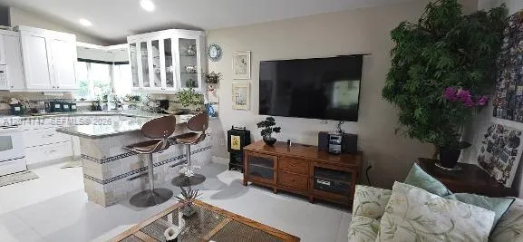 16461 SW 103 terr Miami, FL 33196