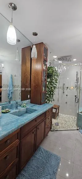 16461 SW 103 terr Miami, FL 33196