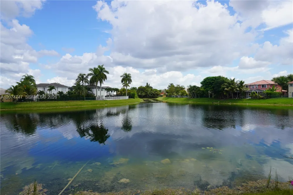 16461 SW 103 terr Miami, FL 33196