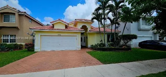 16461 SW 103 terr Miami, FL 33196