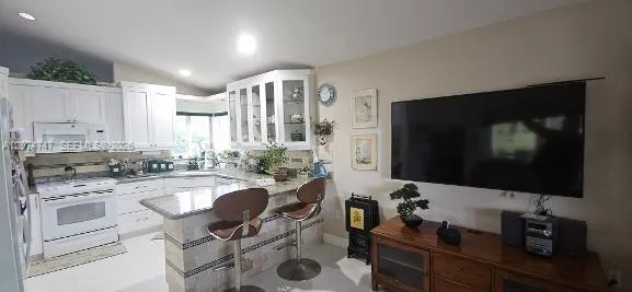 16461 SW 103 terr Miami, FL 33196