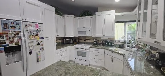 16461 SW 103 terr Miami, FL 33196