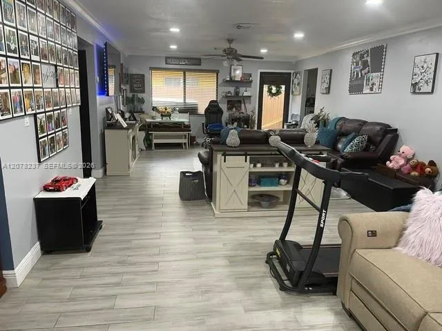 2766 NW 168th Ter Miami Gardens, FL 33056