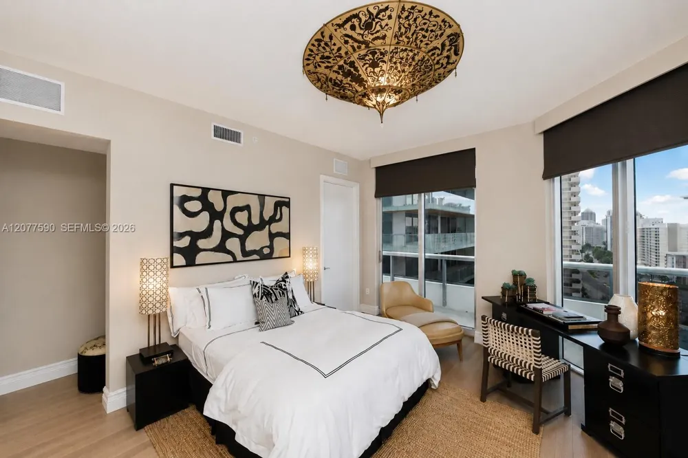 5801 Collins Ave #PH1600 Miami Beach, FL 33140