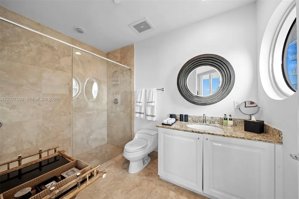 5801 Collins Ave #PH1600 Miami Beach, FL 33140