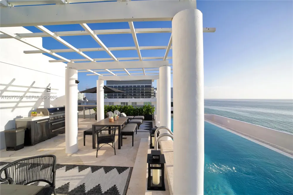 5801 Collins Ave #PH1600 Miami Beach, FL 33140