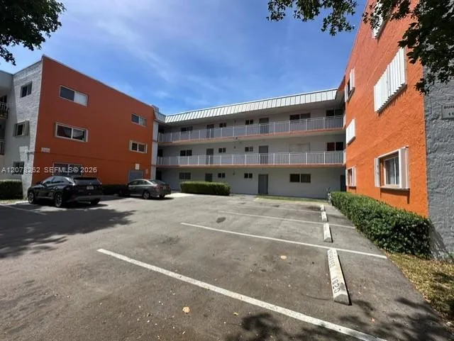 11301 SW 200th St #104-A Miami, FL 33157