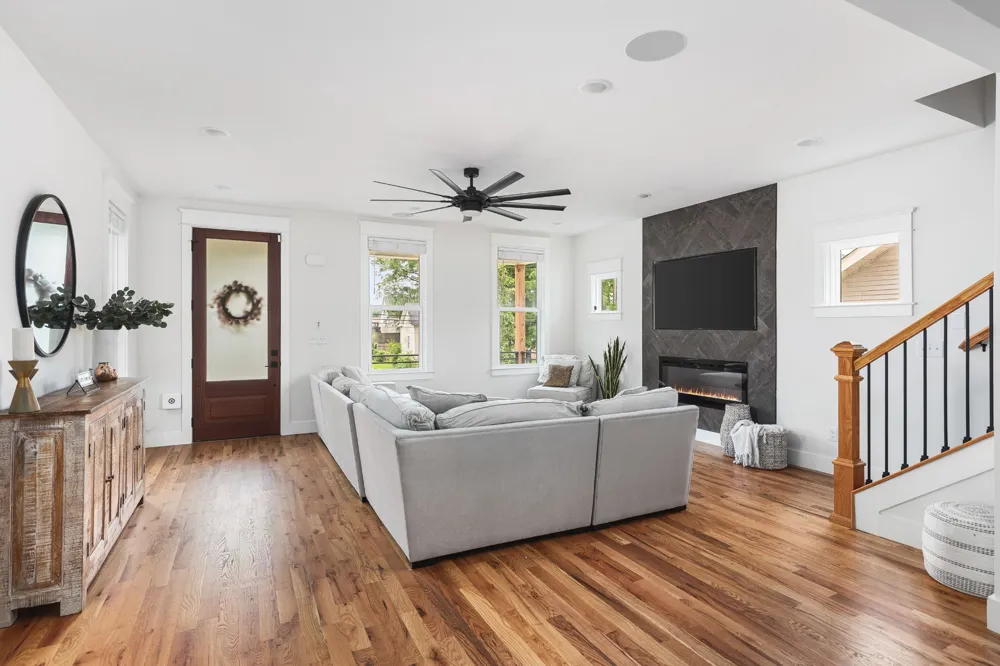 906A Lischey Ave Nashville, TN 37207