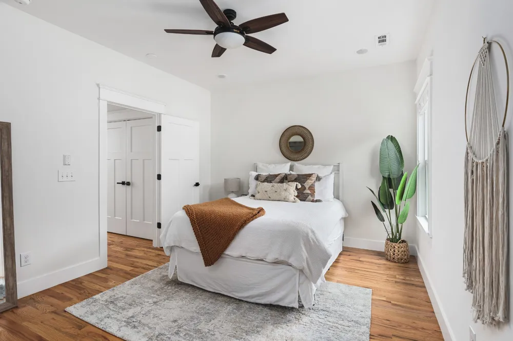 906A Lischey Ave Nashville, TN 37207