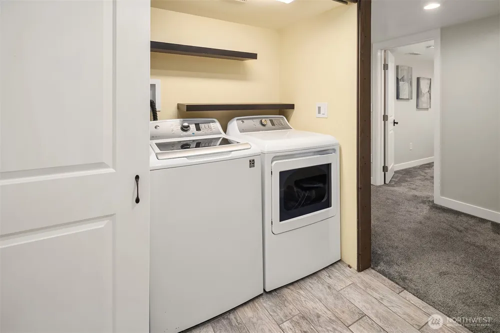 10025 Ashworth Avenue Seattle, WA 98133