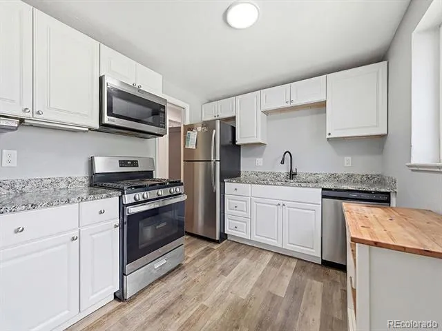 556 Elmira Street Aurora, CO 80010