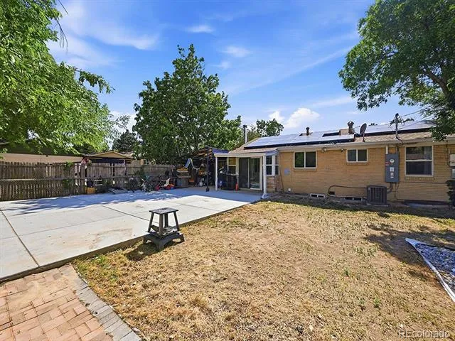 556 Elmira Street Aurora, CO 80010