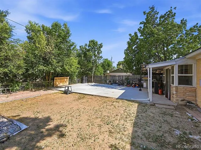 556 Elmira Street Aurora, CO 80010