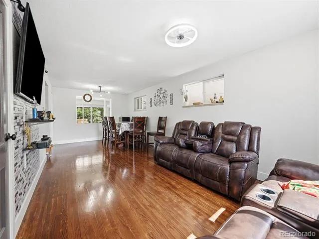 556 Elmira Street Aurora, CO 80010