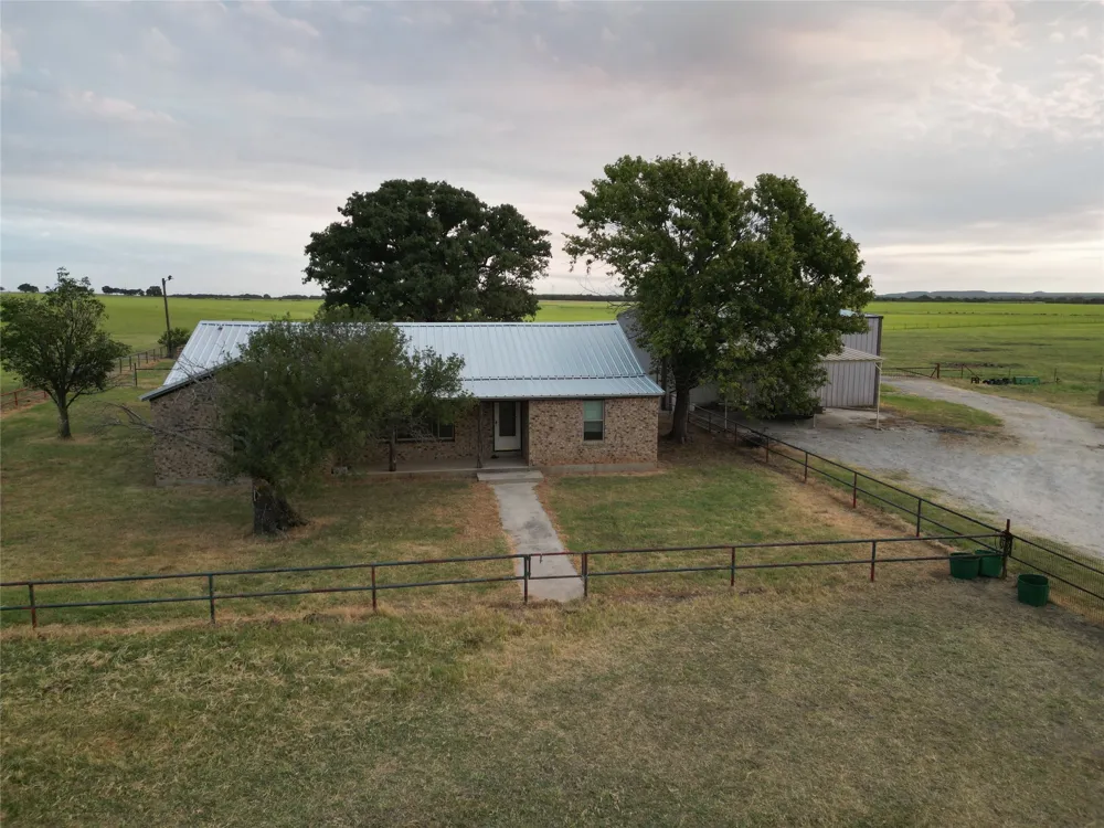 9484 State Highway 36 E Cross Plains, TX 76443