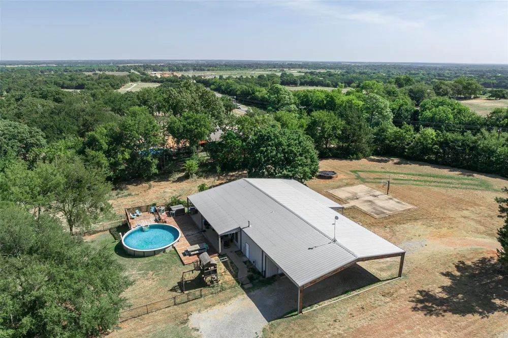 45 Halliburton Drive Bells, TX 75414