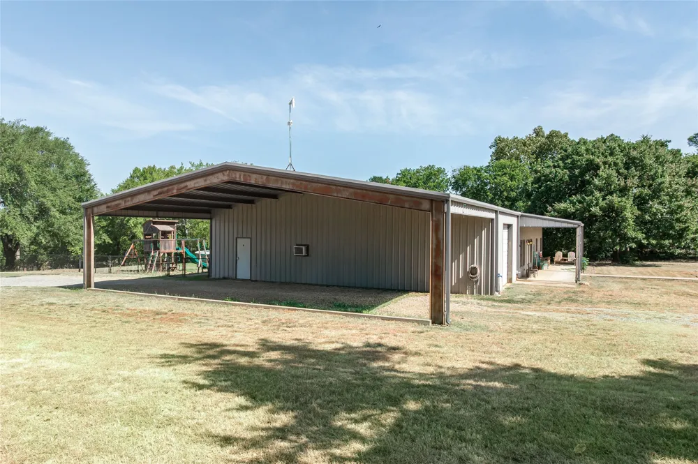 45 Halliburton Drive Bells, TX 75414
