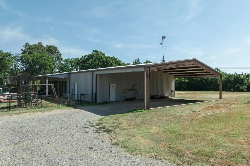 45 Halliburton Drive Bells, TX 75414