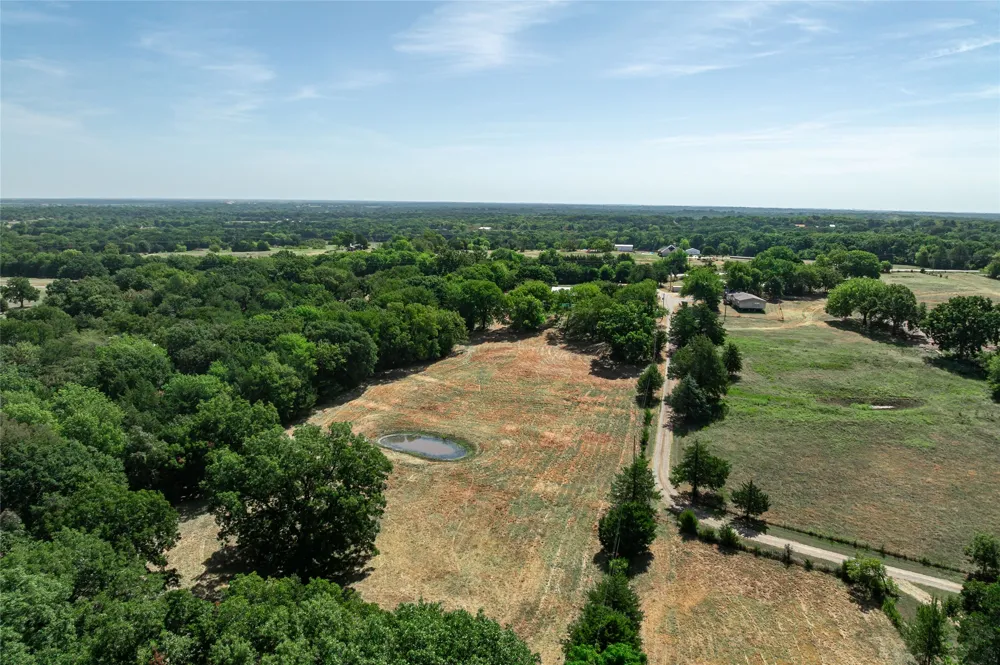 45 Halliburton Drive Bells, TX 75414