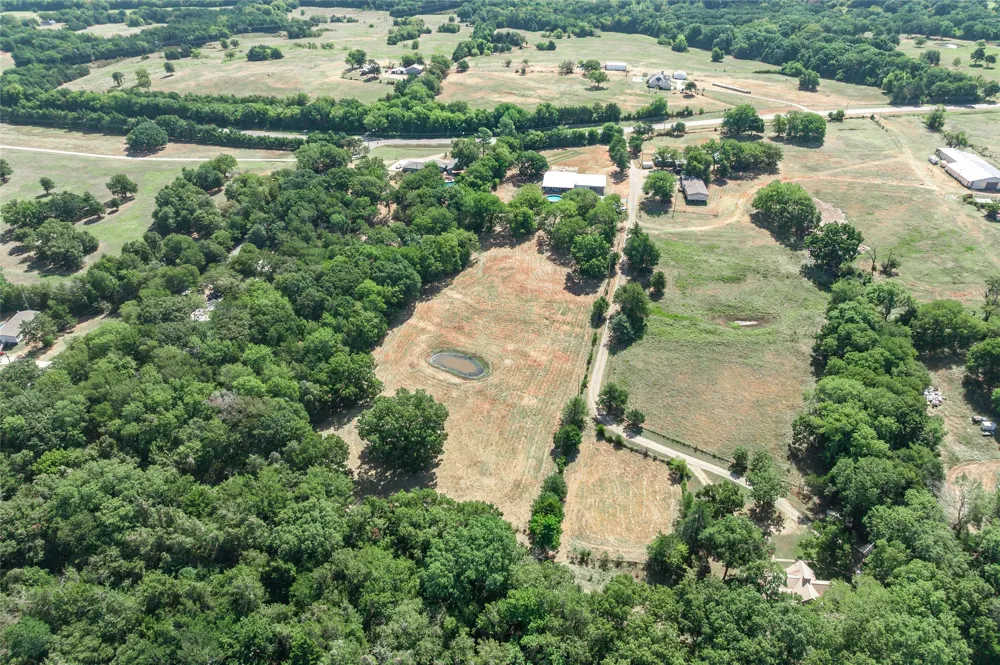 45 Halliburton Drive Bells, TX 75414