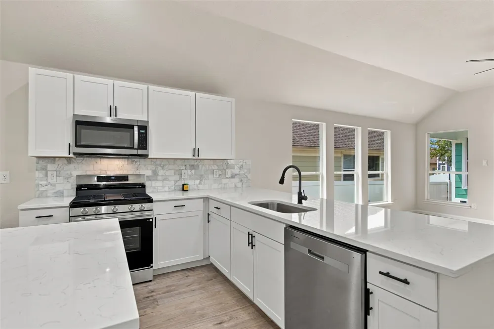 1401 Live Oak Lane Savannah, TX 76227