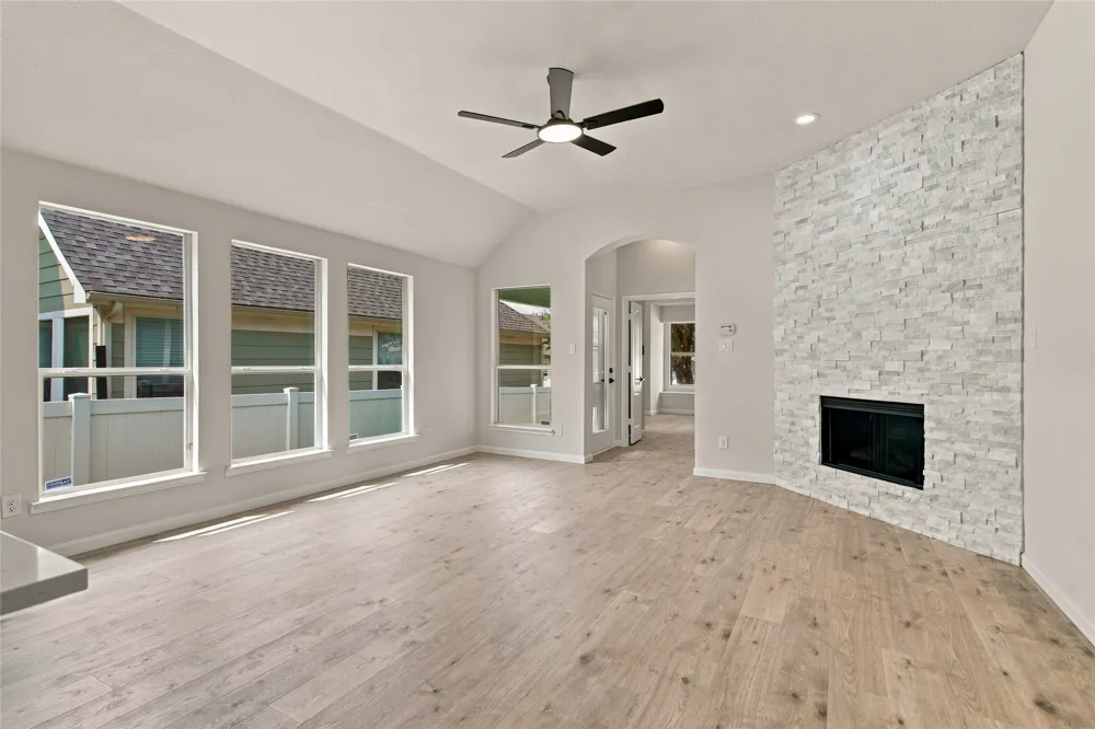 1401 Live Oak Lane Savannah, TX 76227