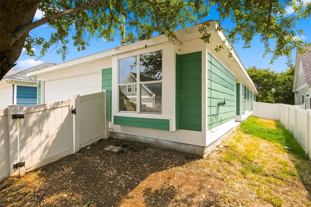 1401 Live Oak Lane Savannah, TX 76227