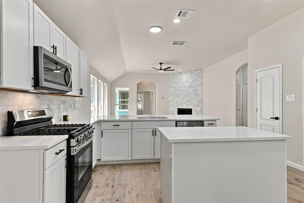 1401 Live Oak Lane Savannah, TX 76227