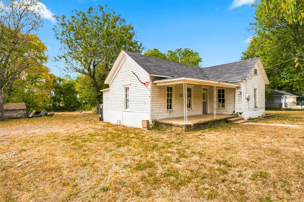 114 Avenue A Moody, TX 76557