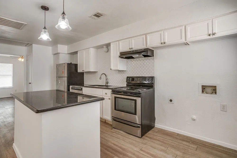 1421 5th Avenue Fort Worth, TX 76104