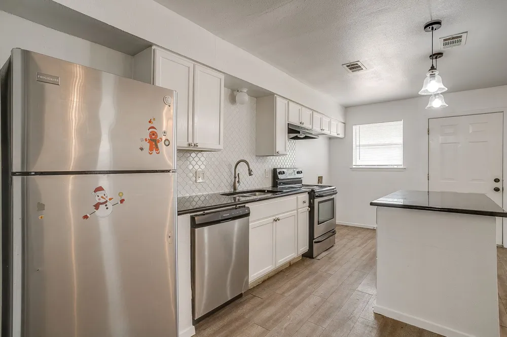 1421 5th Avenue Fort Worth, TX 76104