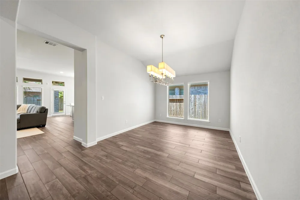 405 Elevation Avenue Montgomery, TX 77316