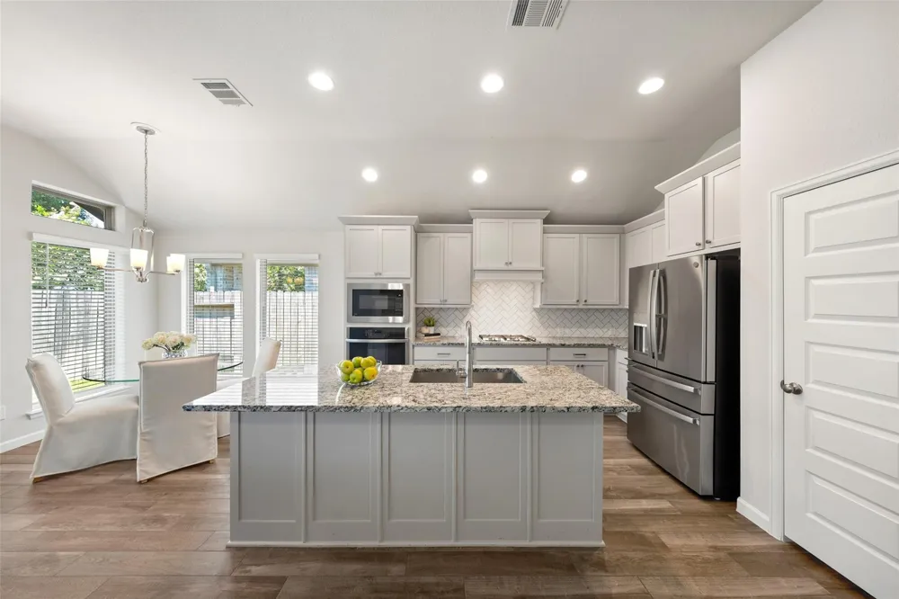 405 Elevation Avenue Montgomery, TX 77316
