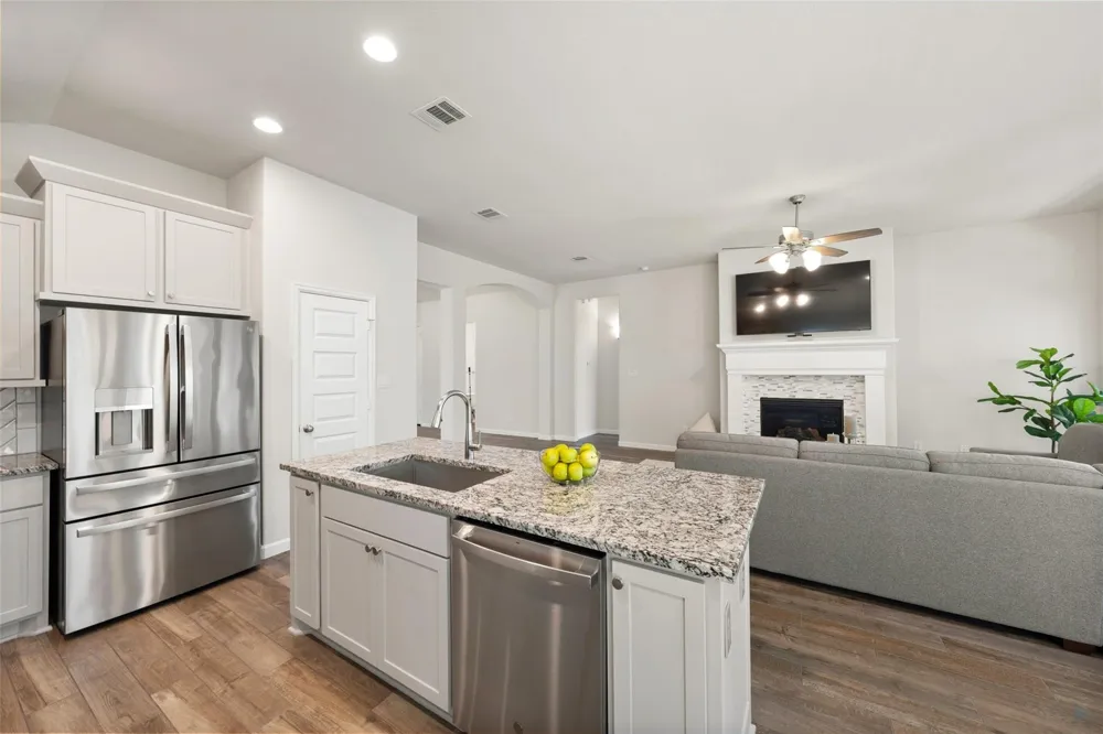 405 Elevation Avenue Montgomery, TX 77316