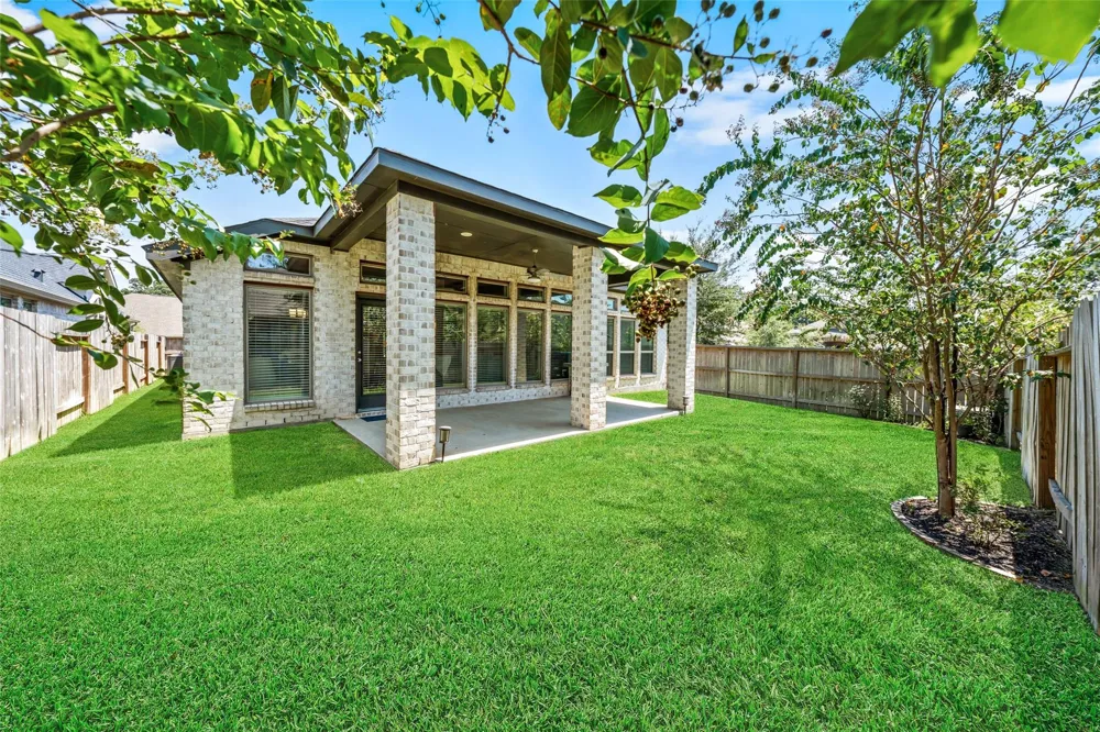 405 Elevation Avenue Montgomery, TX 77316