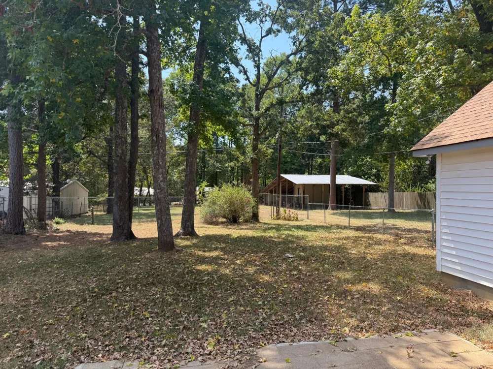 12711 Woodcreek Drive Willis, TX 77318