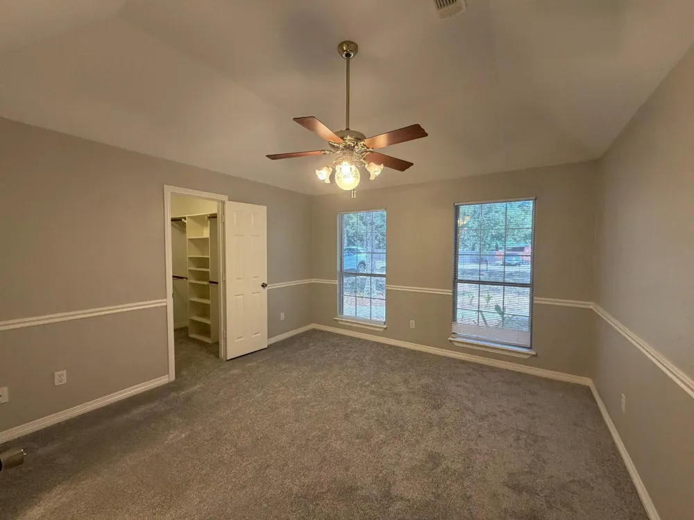 12711 Woodcreek Drive Willis, TX 77318