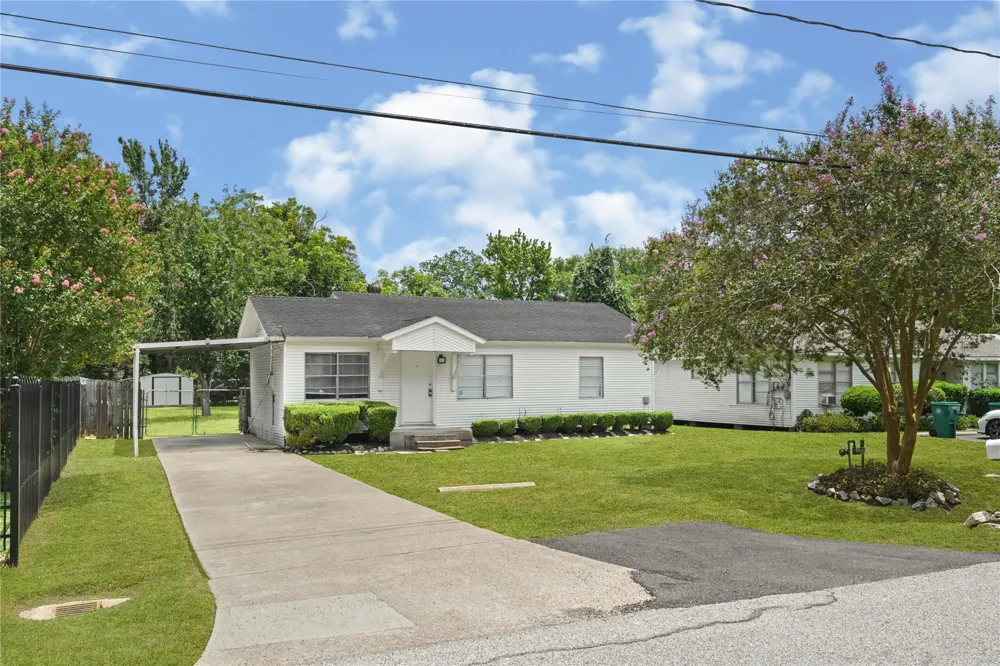 2607 Oleander Drive Pasadena, TX 77503