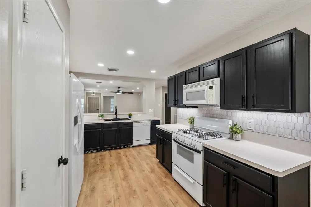 7826 Chervil Lane Baytown, TX 77521