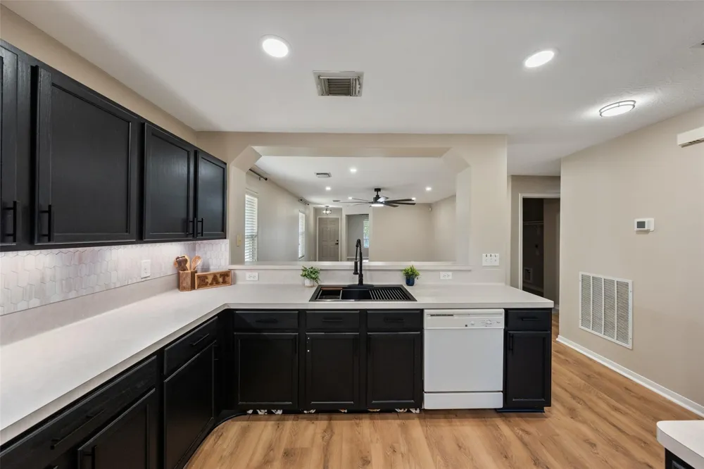 7826 Chervil Lane Baytown, TX 77521