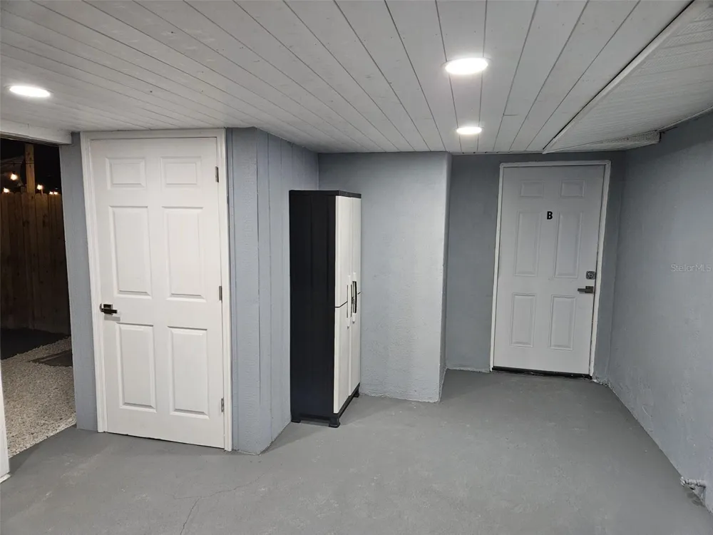 1953 W SKYLINE DR Clearwater, FL 33763