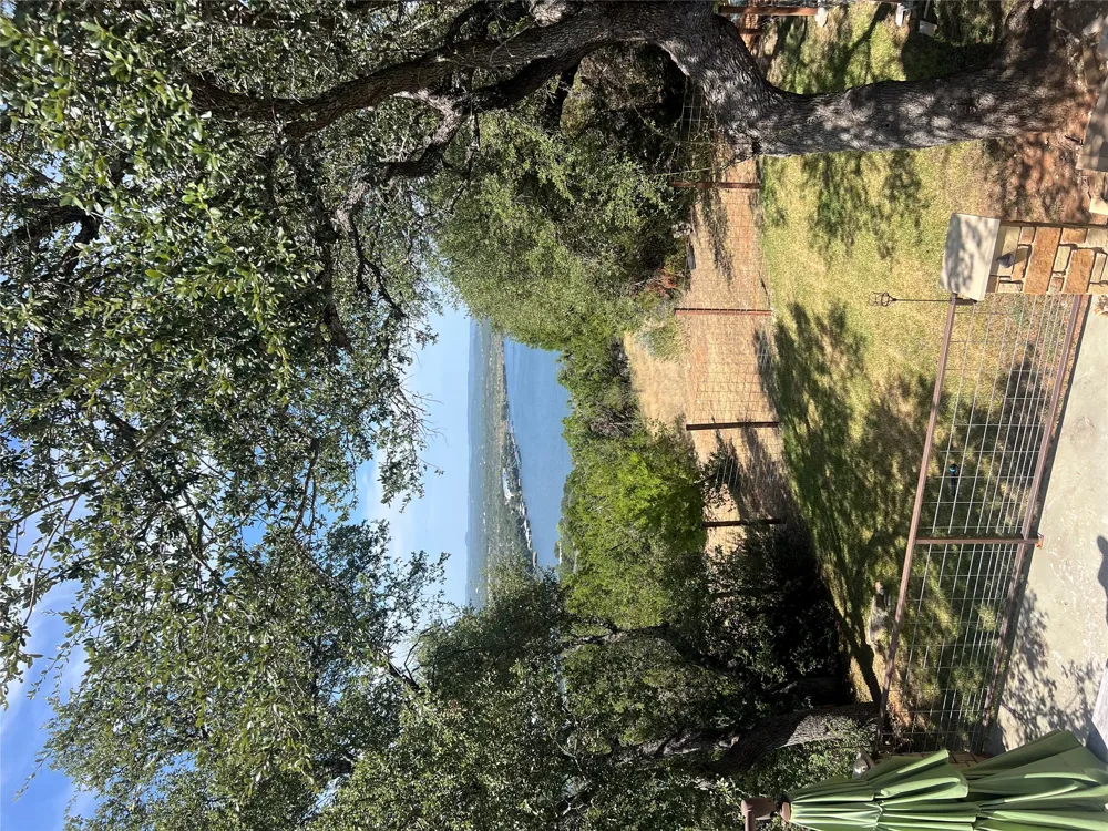 400 Ronay Drive Spicewood, TX 78669
