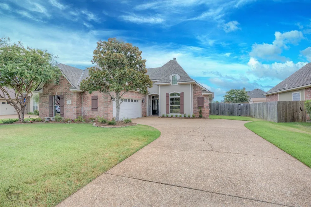 403 Half Moon Lane Bossier City, LA 71111
