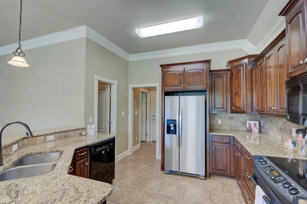 403 Half Moon Lane Bossier City, LA 71111