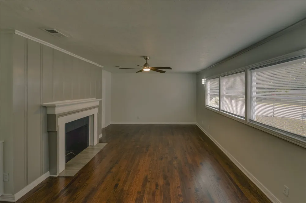 1100 Wade Hampton Street Benbrook, TX 76126