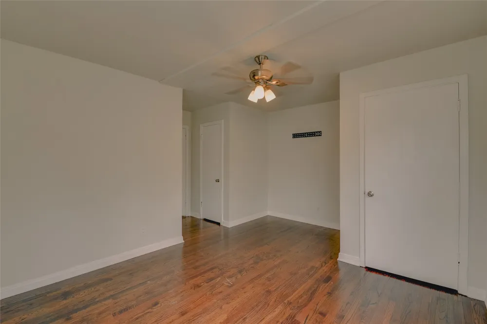 1100 Wade Hampton Street Benbrook, TX 76126