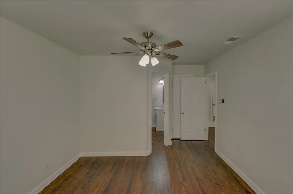 1100 Wade Hampton Street Benbrook, TX 76126