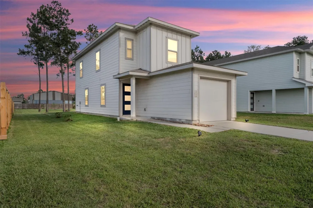 1044 Road 5203 Cleveland, TX 77327